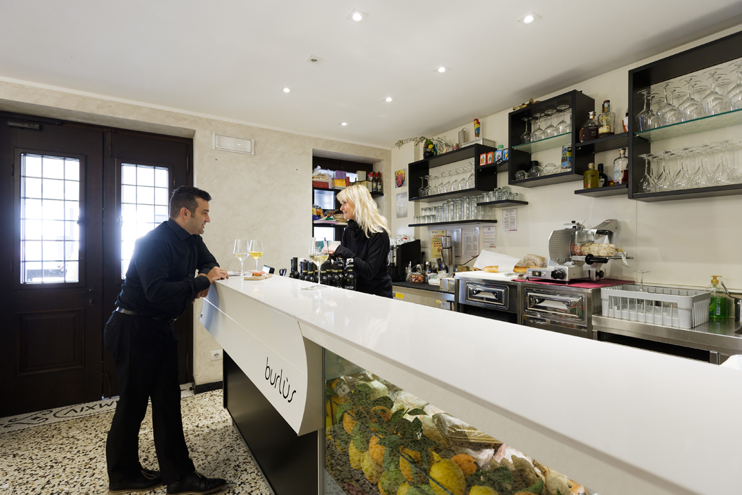 Bar Champagneria Consul a Spilimbergo